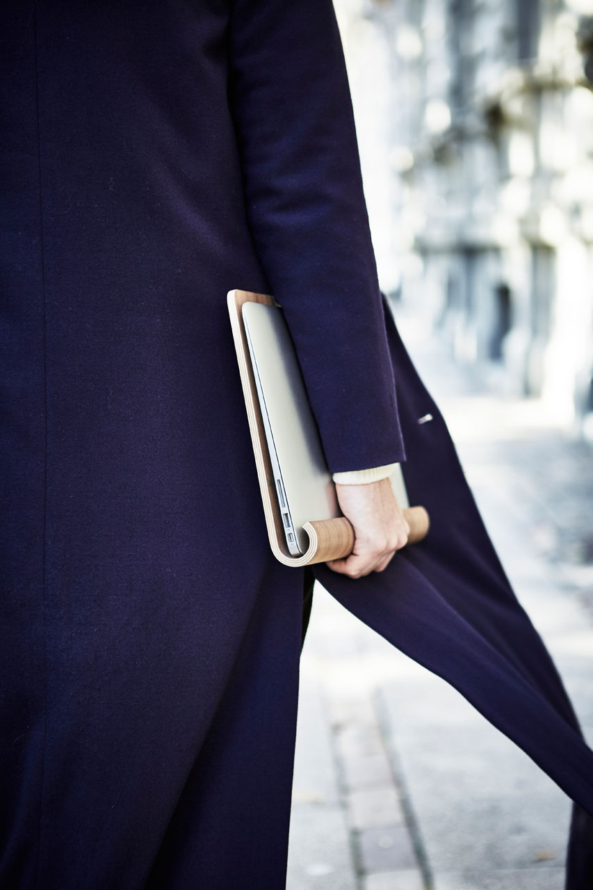 Protect MacBook with stand Protect MacBook